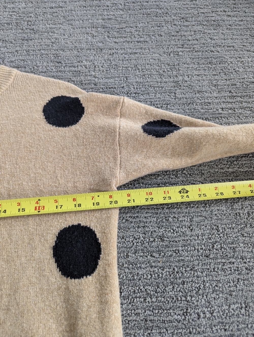 Madewell Dot Graystone Pullover Sweater in Coziest Yarn Heather Camel - Picture 8 of 11